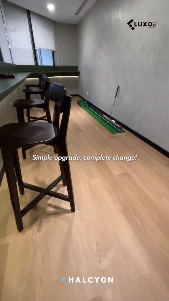 Perubahan simple tapi yang merubah suana ruangan menjadi hangat ✨️
.
Menggunakan vinyl luxor dengan kode European Oak , tersedia varian dengan ketebalan 2mm dan 3mm
.
𝗙𝗼𝗿 𝗺𝗼𝗿𝗲 𝗶𝗻𝗳𝗼
☎️ Admin ( 0819-9637-6656 ) - 𝘍𝘳𝘦𝘦 𝘊𝘰𝘯𝘴𝘶𝘭𝘵𝘢𝘵𝘪𝘰𝘯
Website : www.halcyon.id
Email: sales@halcyon.id
Facebook : @halcyon.id
IG : @halcyon.interior 
.
#lantaivinyl #lantaikayumurah #vinylflooring #interiorsupply #halcyoninterior